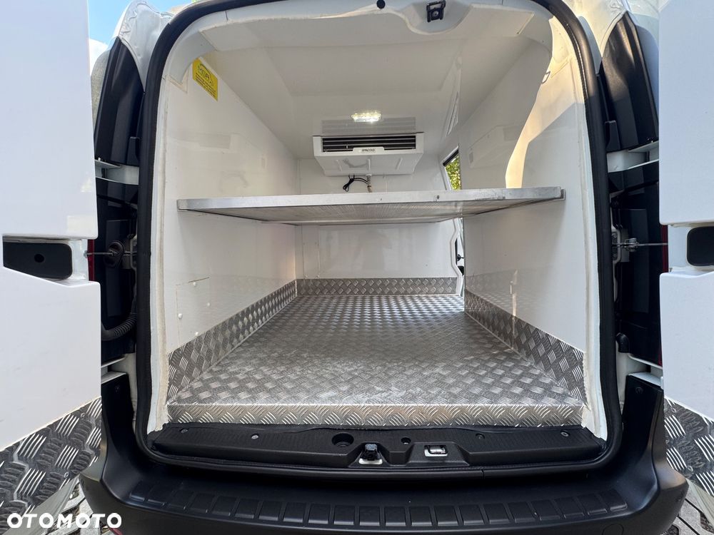 Renault Kangoo / Expresa / chlodnia mroznia -30 + 25 / salon polska - 23
