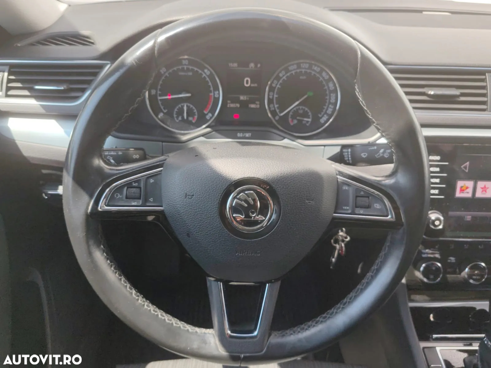 Skoda Superb 2.0 TDI DSG Style - 10
