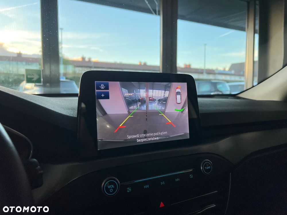 Ford Focus 2.0 EcoBlue Titanium Business - 32