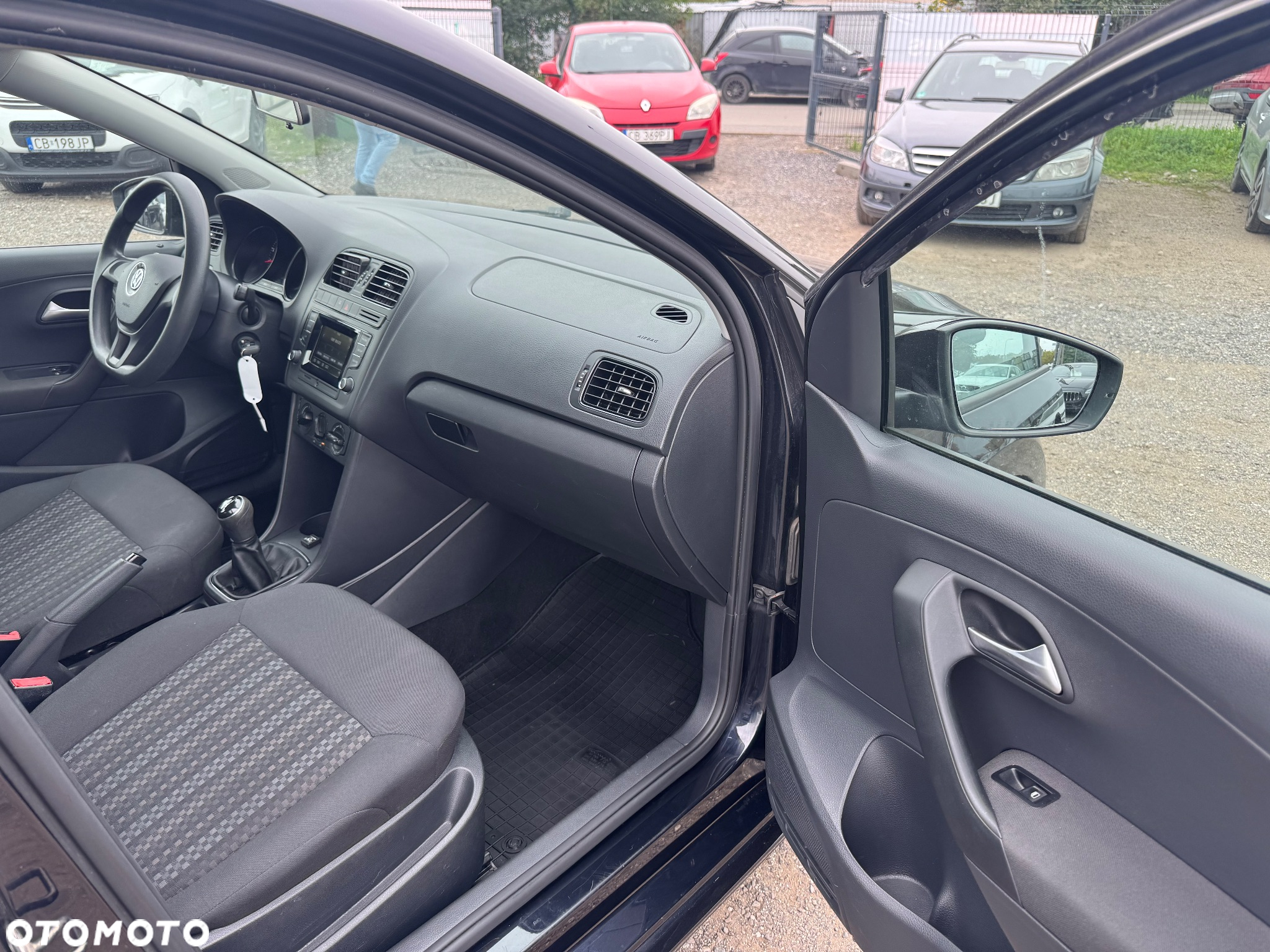 Volkswagen Polo 1.0 Trendline Perfectline - 23