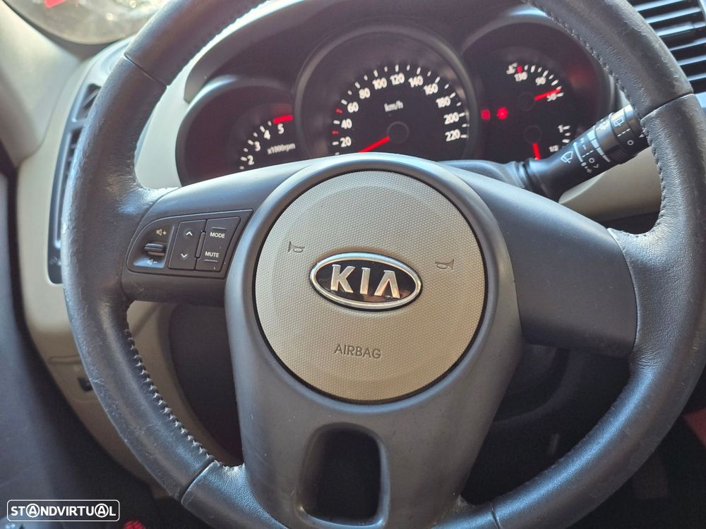Kia Soul 1.6 CRDi EX - 9