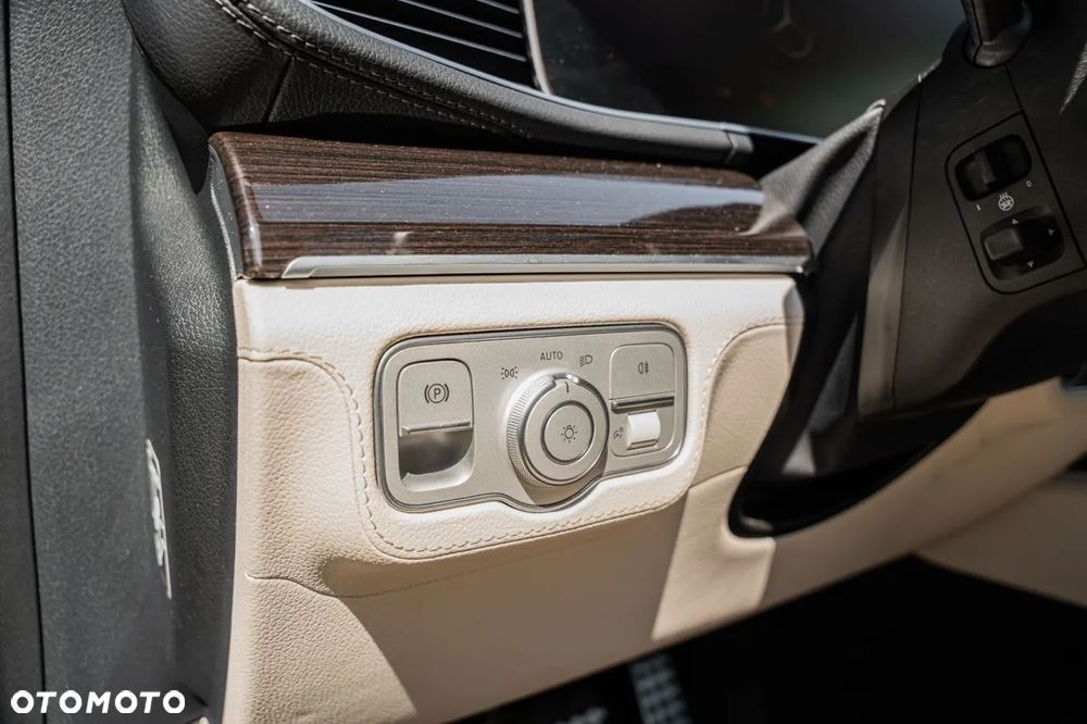 Mercedes-Benz GLS - 19