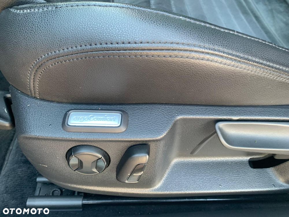 Volkswagen Passat - 23