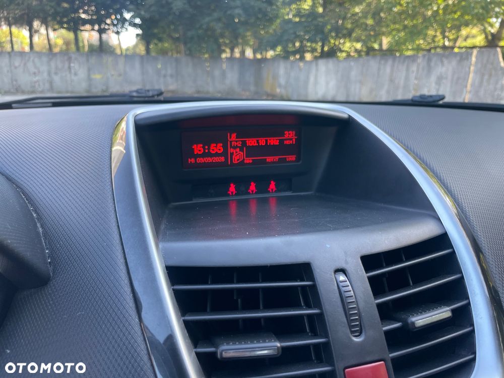 Peugeot 207 120 VTi Premium - 26