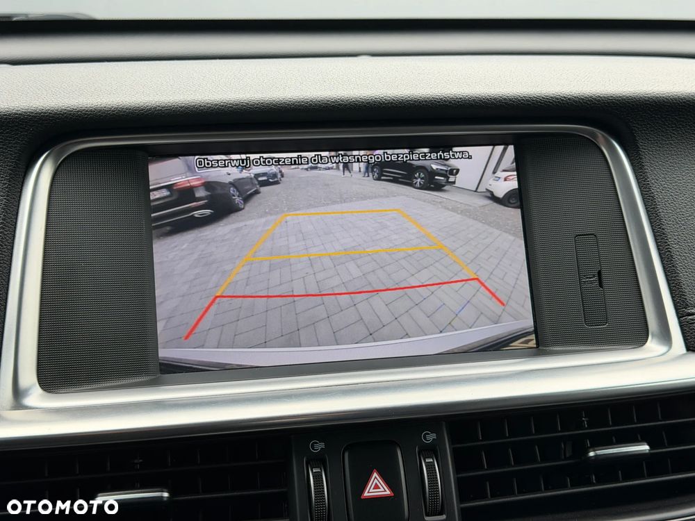 Kia Optima Plug-in Hybrid - 32