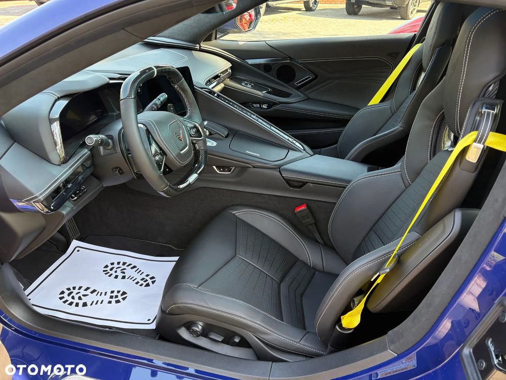 Chevrolet Corvette - 15