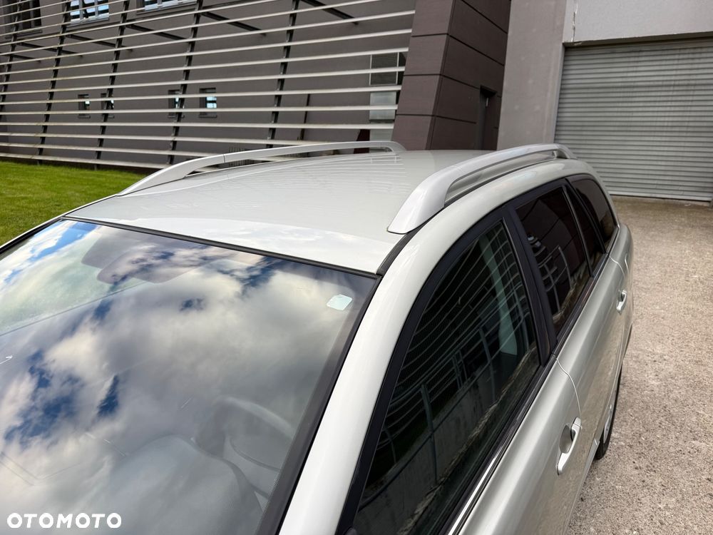 Toyota Avensis 1.8 VVT-i Combi Sol - 13