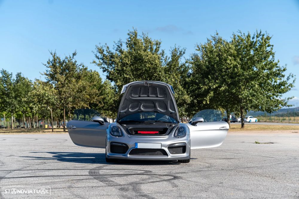 Porsche Cayman GT4 - 26