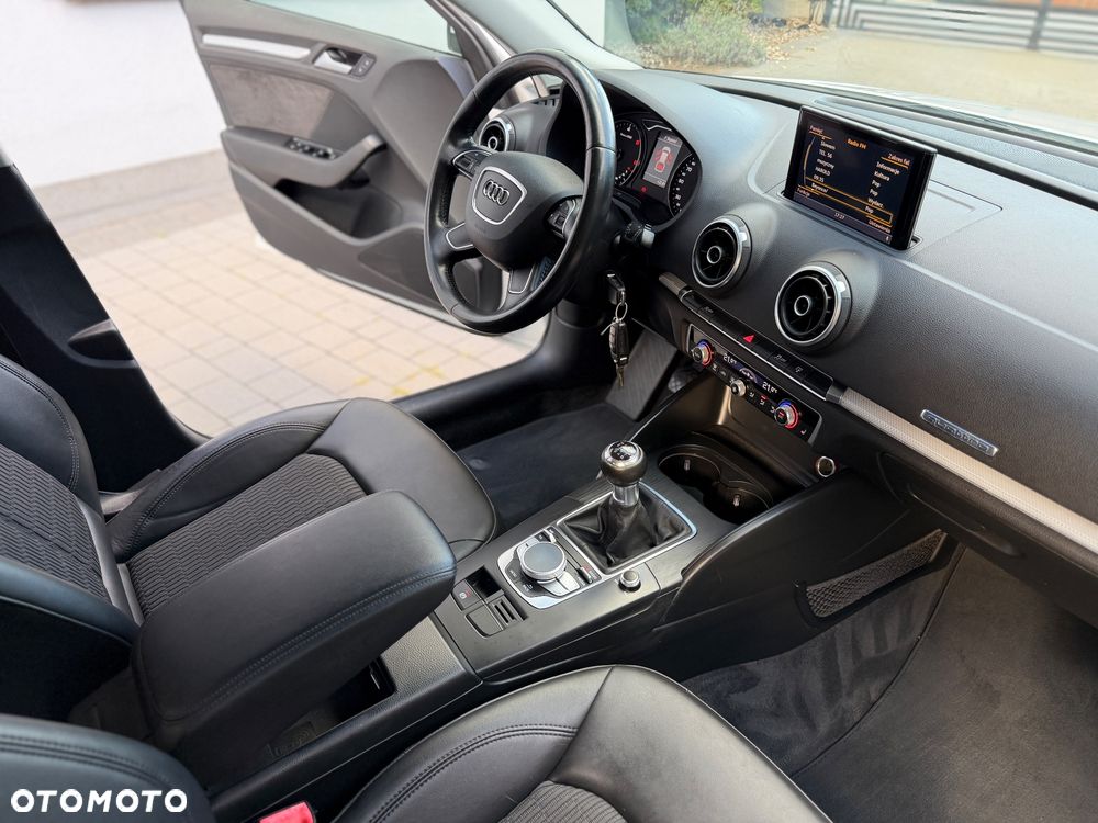 Audi A3 Sportback 2.0 TDI (clean diesel) quattro Ambition - 12