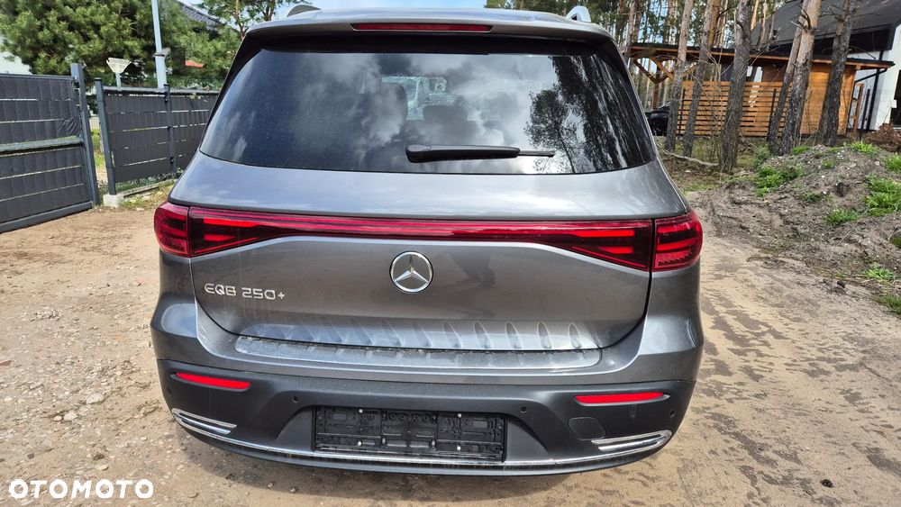 Mercedes-Benz EQB 250 66.5kWh Electric Art 7os - 2