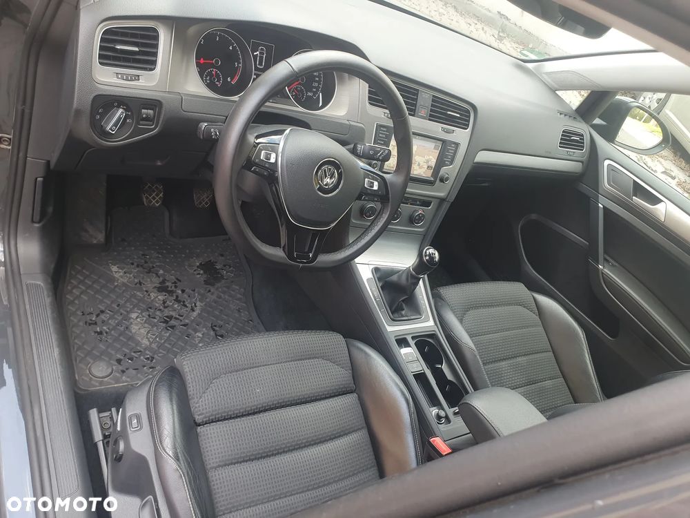 Volkswagen Golf 1.6 TDI BlueMotion Technology Lounge - 9