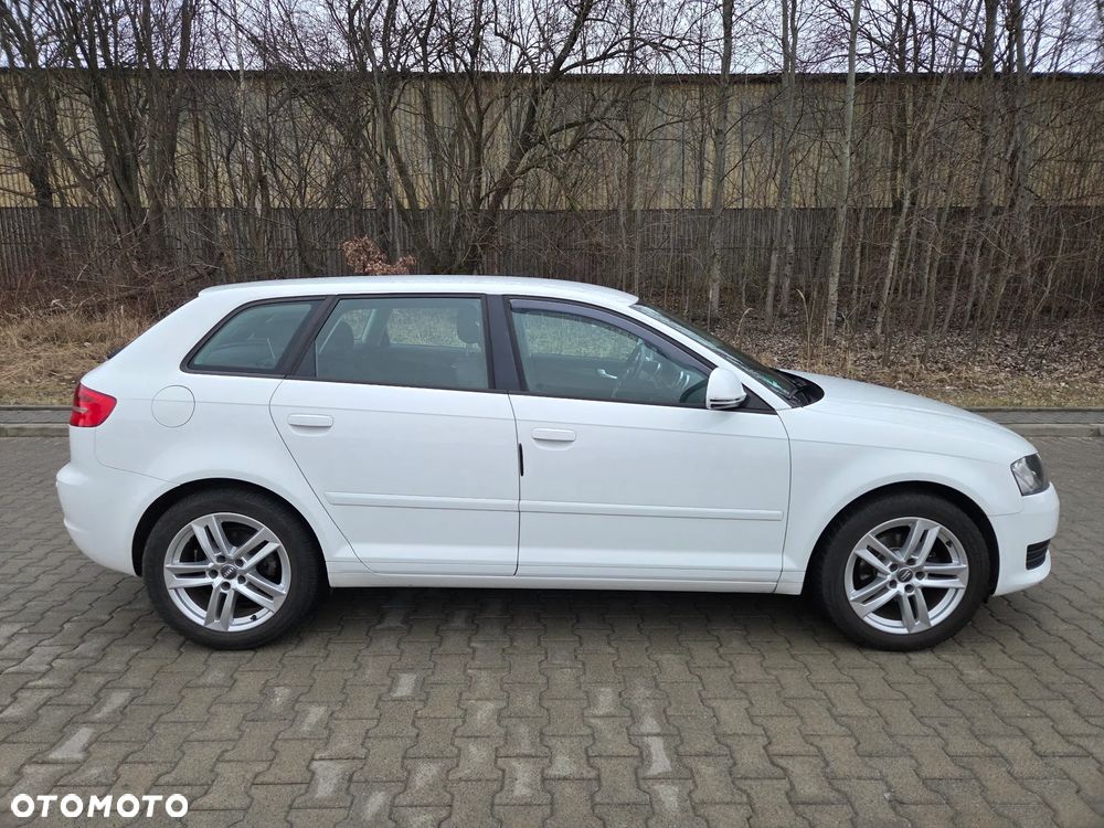 Audi A3 Sportback 1.6 Attraction - 10