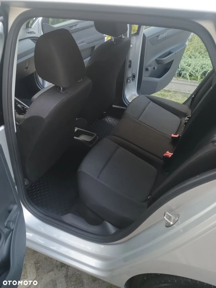 Skoda Fabia 1.2 TSI Active - 9