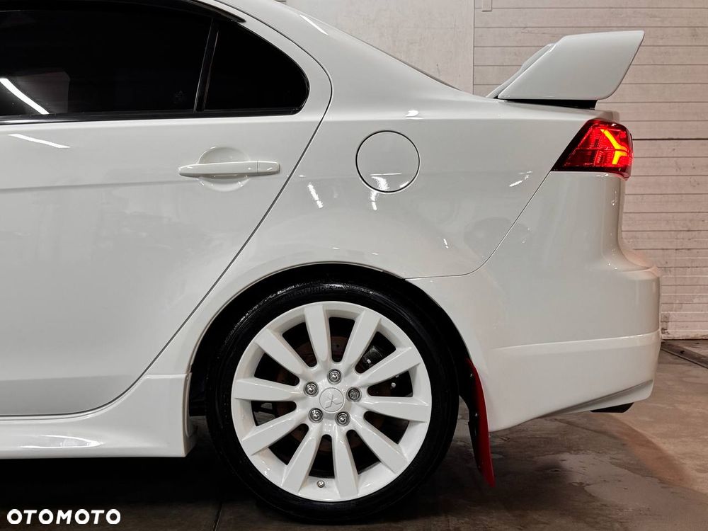 Mitsubishi Lancer - 9