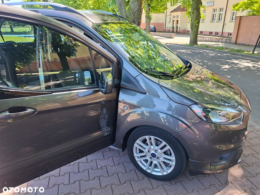 Ford Tourneo Courier 1.5 TDCi S&S Titanium - 18