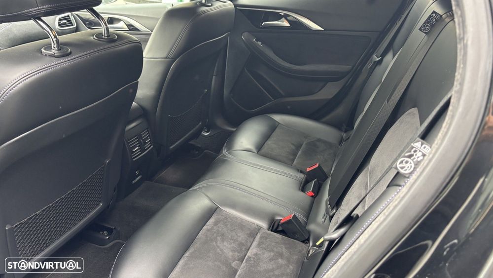 Infiniti Q30 1.5d DCT Premium City Black - 13