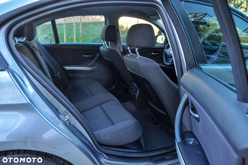 BMW Seria 3 - 12