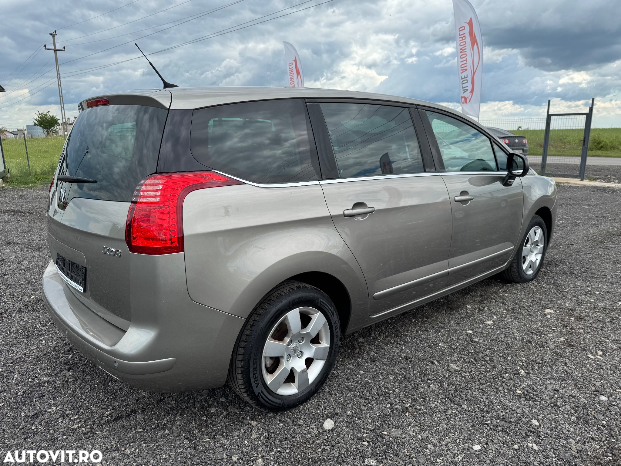 Peugeot 5008 1.6 THP Active - 3