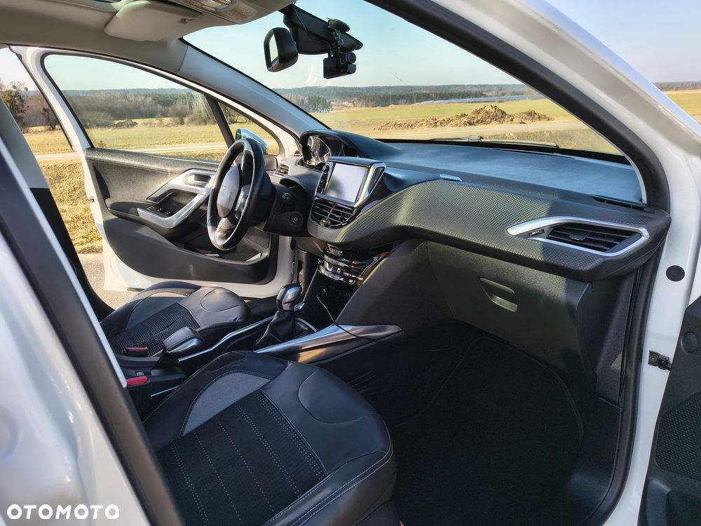 Peugeot 2008 PureTech 82 Allure - 9