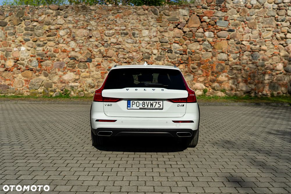 Volvo V60 Cross Country D4 AWD - 12