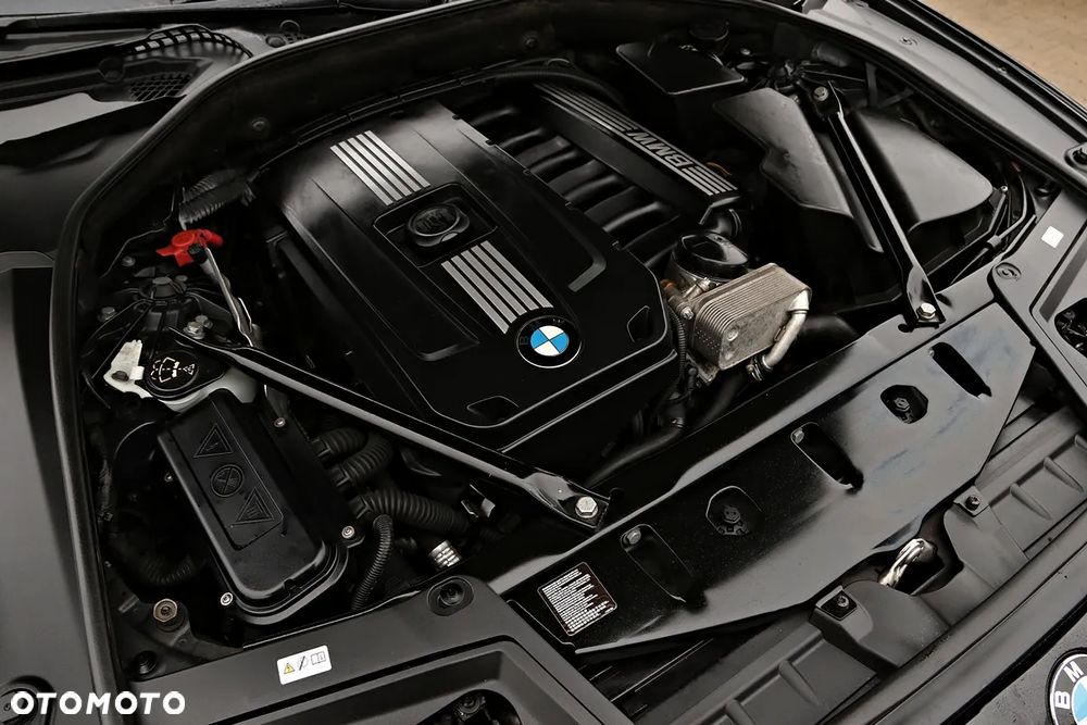 BMW Seria 5 528i - 40