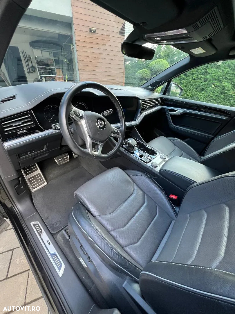 Volkswagen Touareg V6 TSI R-Style - 16