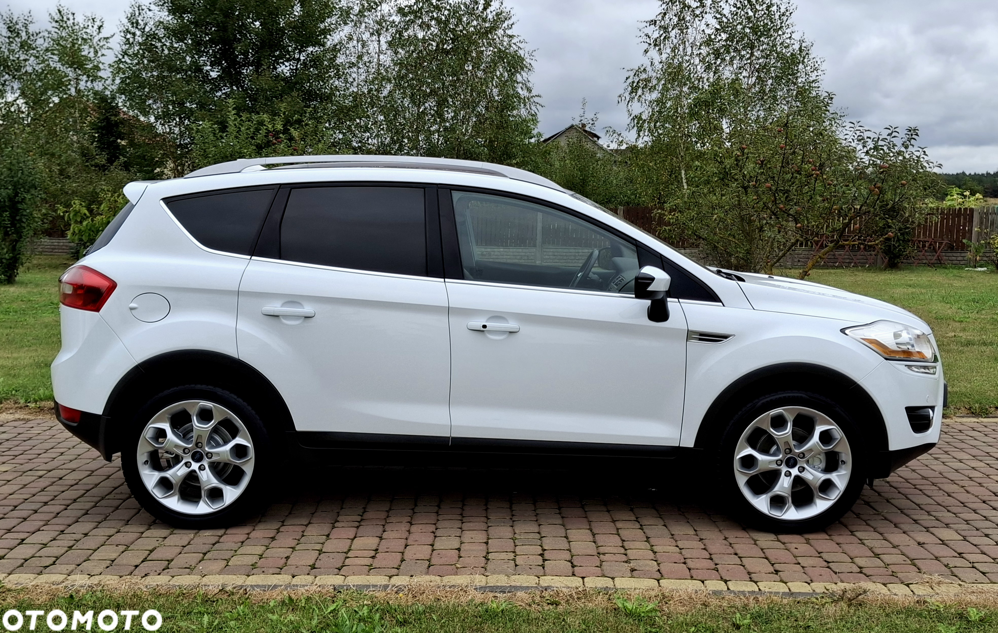 Ford Kuga ver-2-0-tdci-4wd-titanium-plus - 4