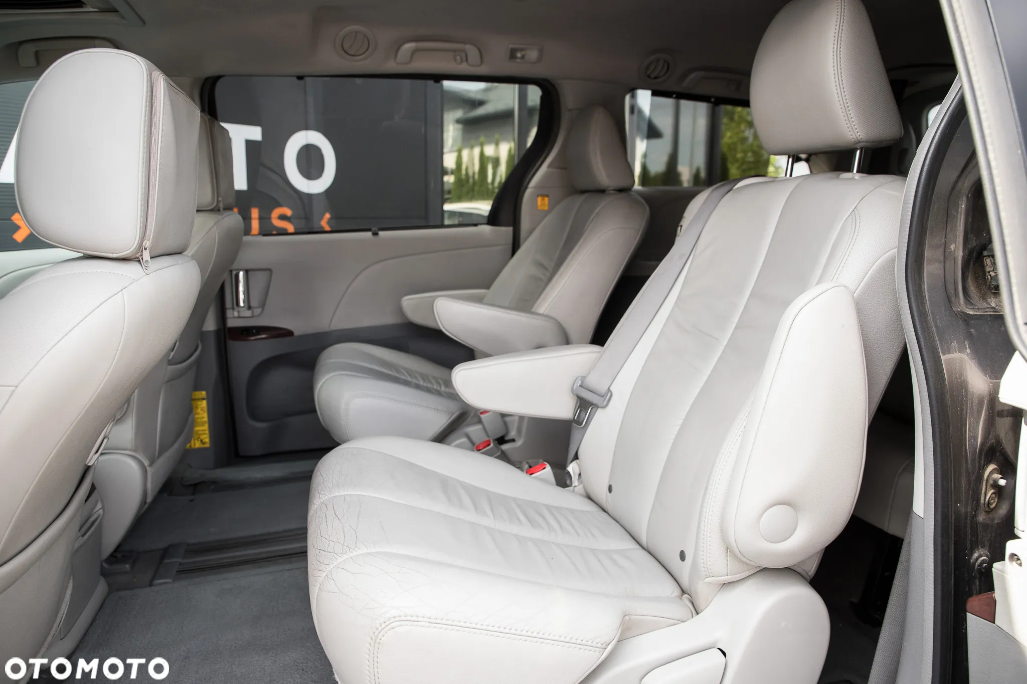 Toyota Sienna 3.5 V6 XLE AWD - 25