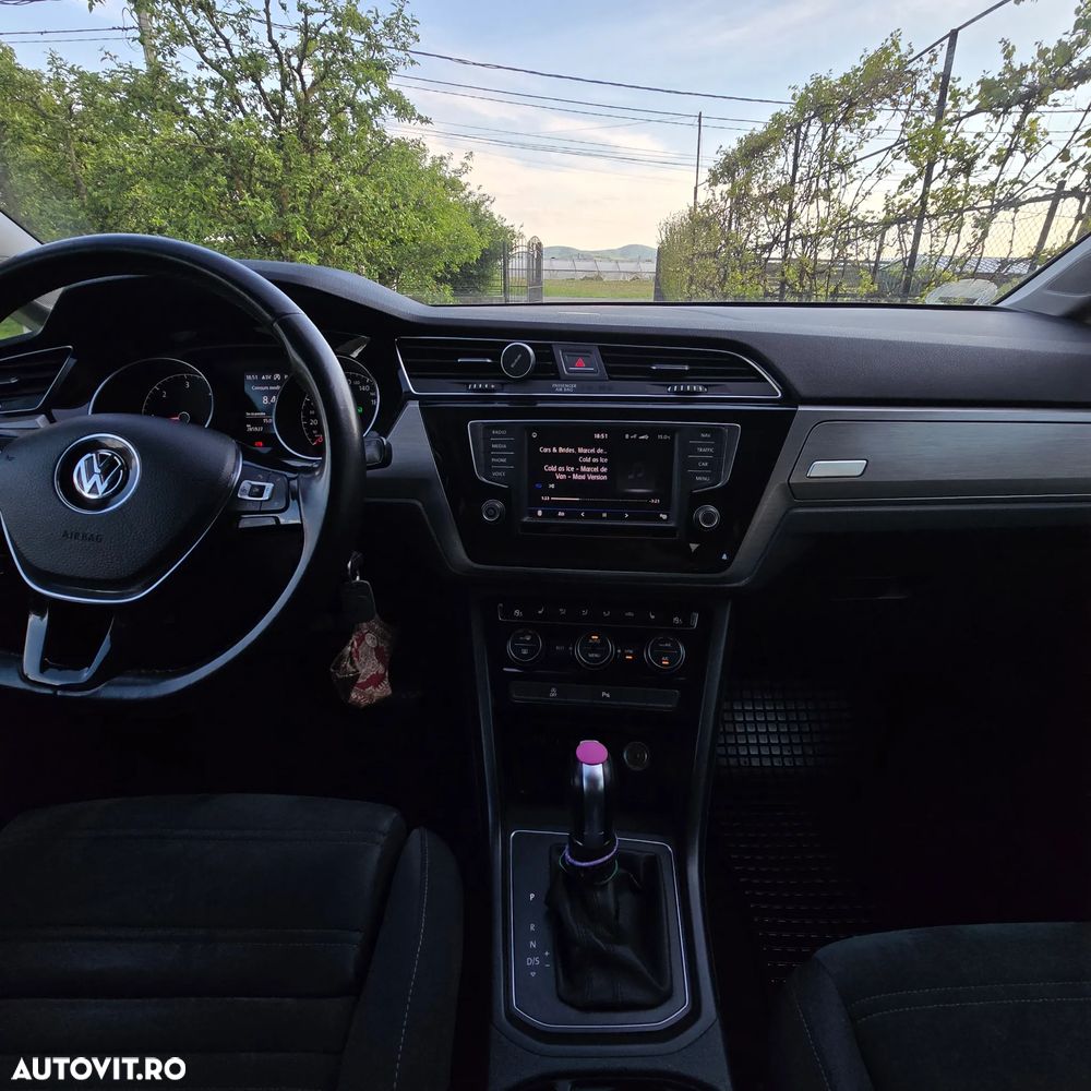 Volkswagen Touran 2.0 TDI DSG Highline - 12