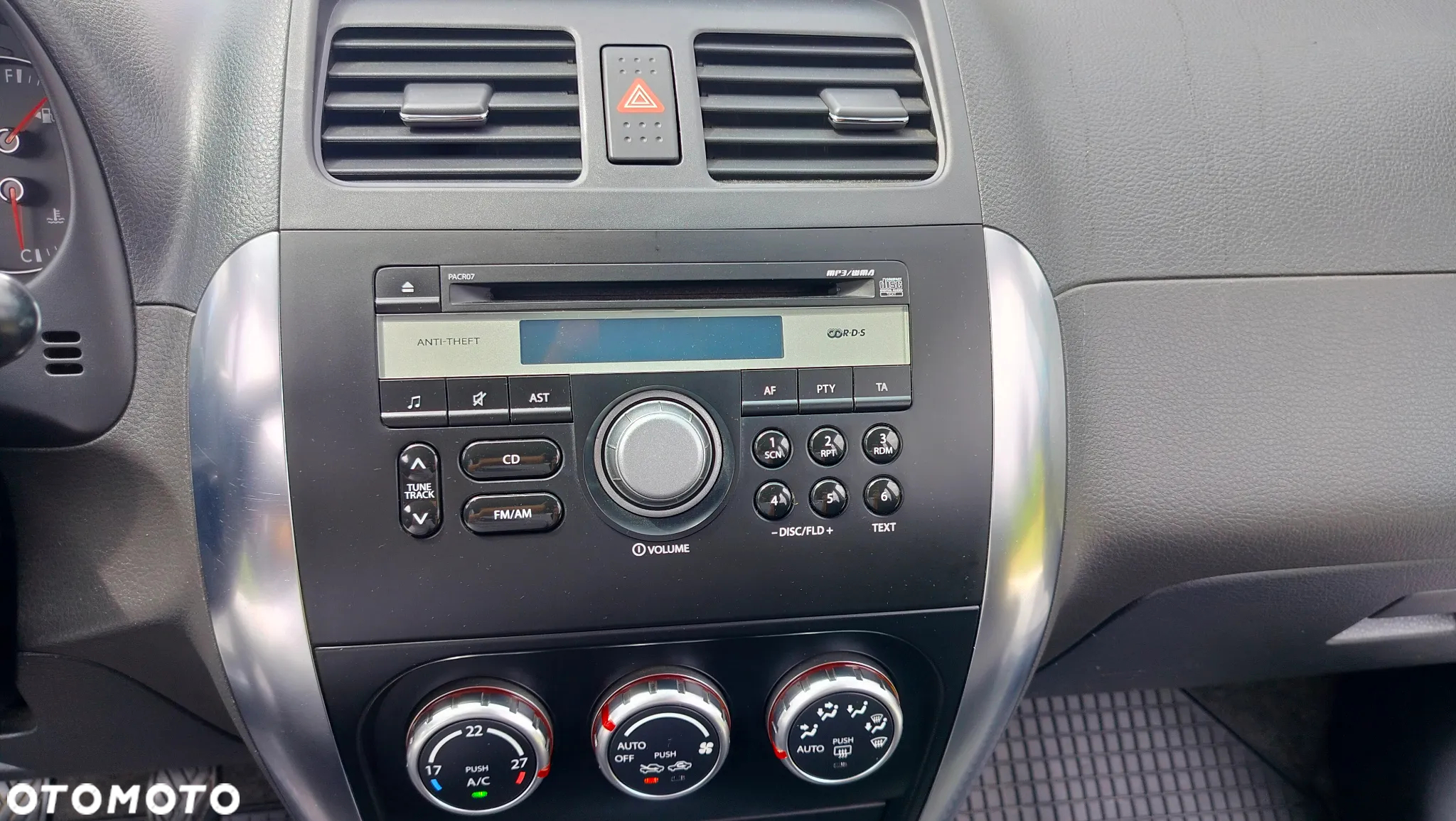 Suzuki SX4 1.6 GS / Premium - 22