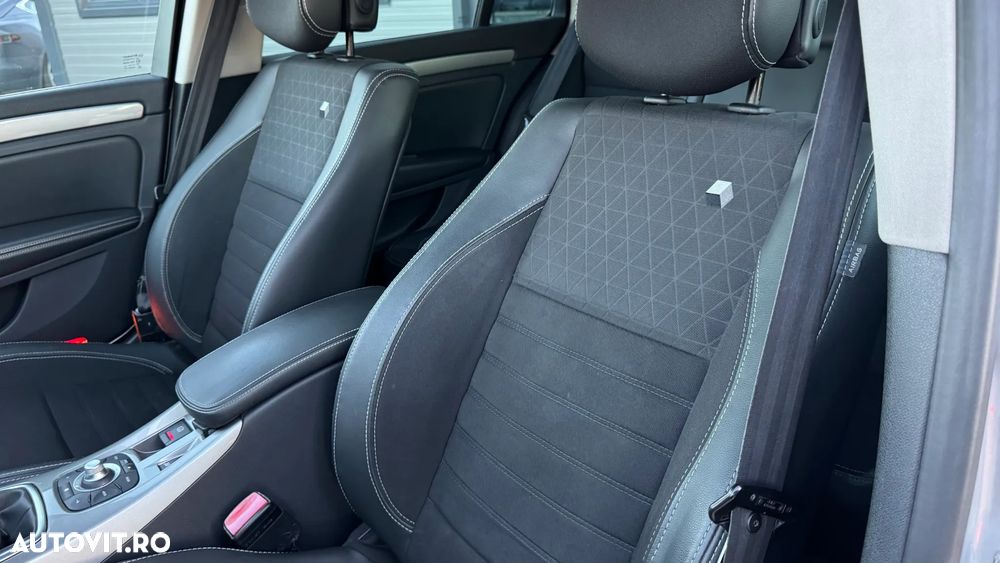 Renault Laguna Grandtour dCi 150 FAP Start-Stop Limited - 10