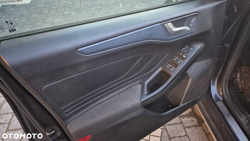 Ford Focus ver-1-0-ecoboost-mhev-active-x - 11
