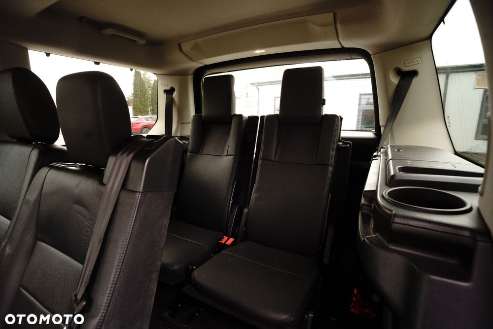 Land Rover Discovery 2.7D V6 HSE - 11