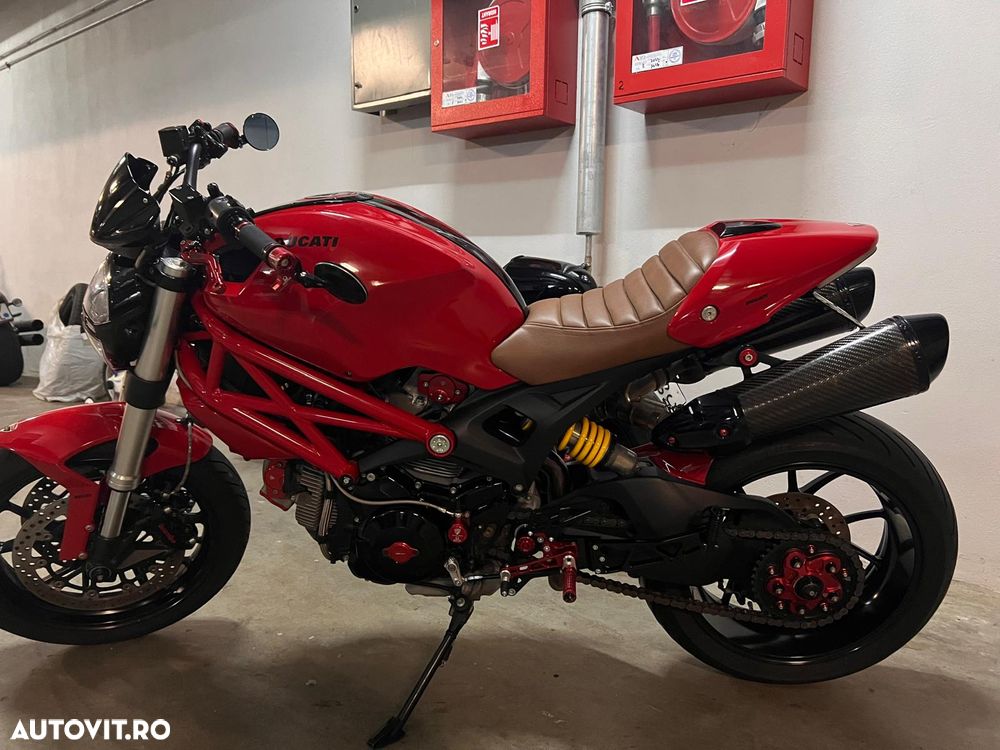 Ducati Monster 800 S - 1