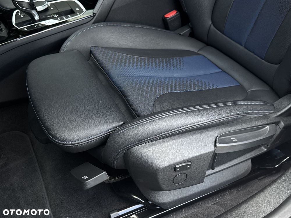 BMW Seria 2 220i - 21
