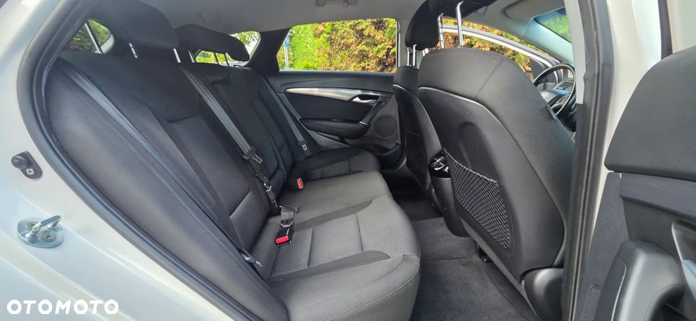 Hyundai i40 Kombi 1.7 CRDi DCT Premium - 36