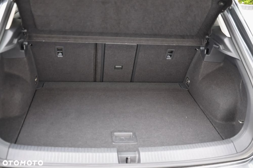 Volkswagen T-Roc 1.5 TSI Life DSG - 32