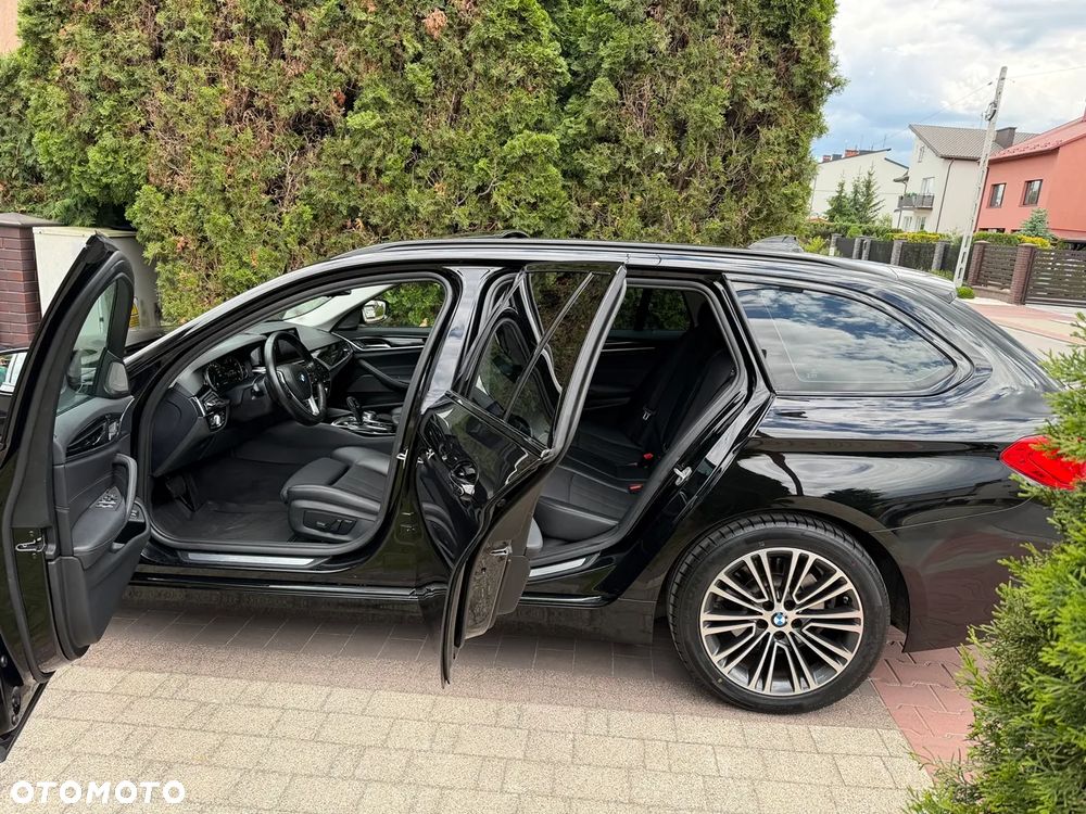 BMW Seria 5 520d Sport Line - 22