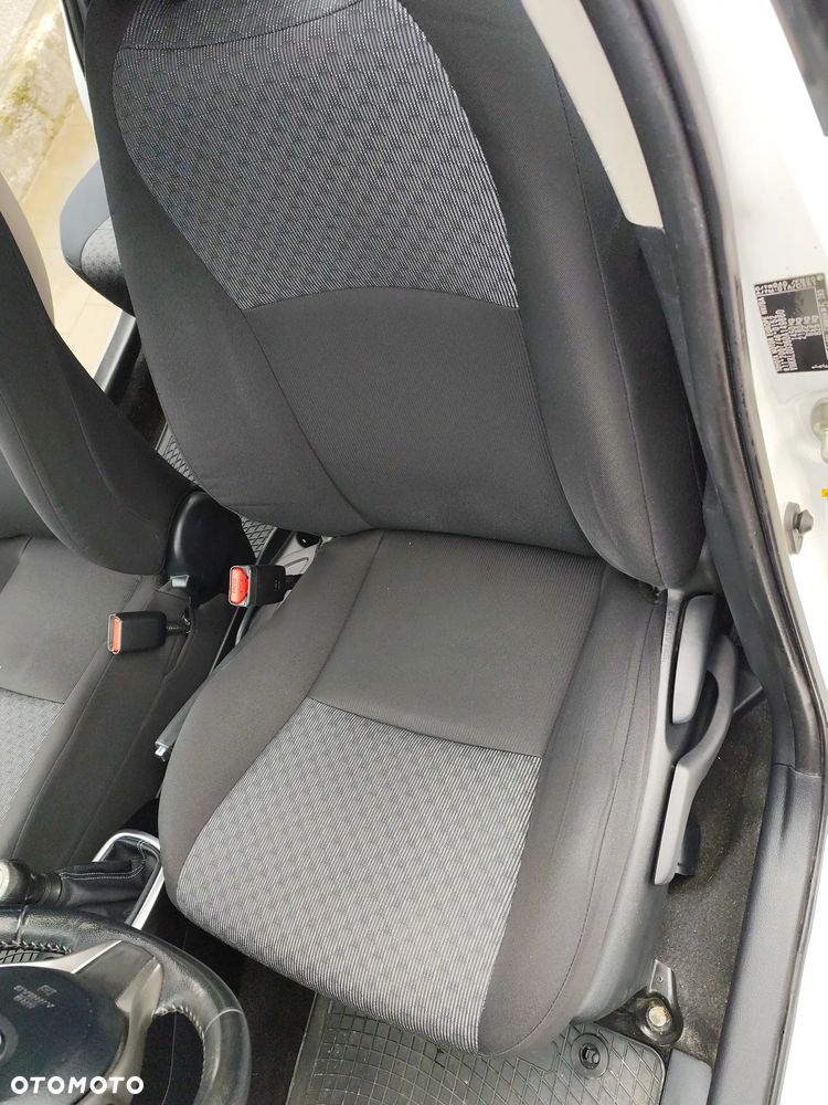 Toyota Yaris 1.0 Active - 17