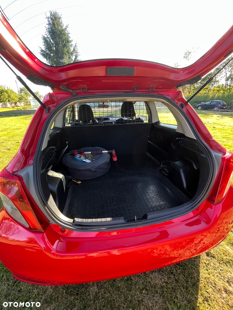 Toyota Yaris - 10