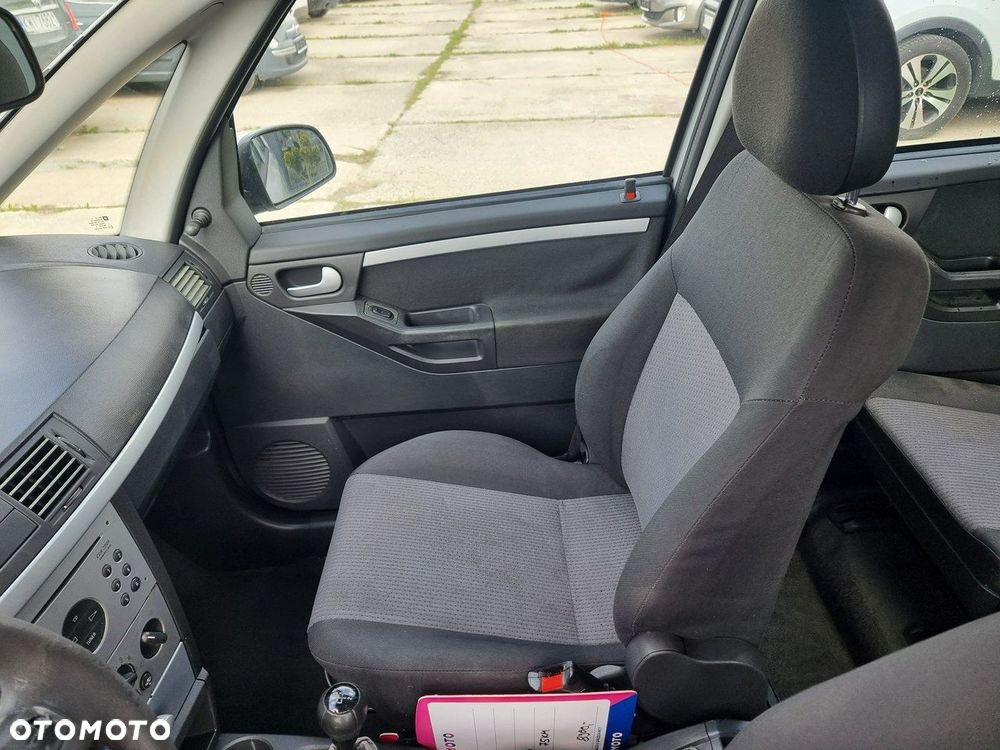 Opel Meriva - 11