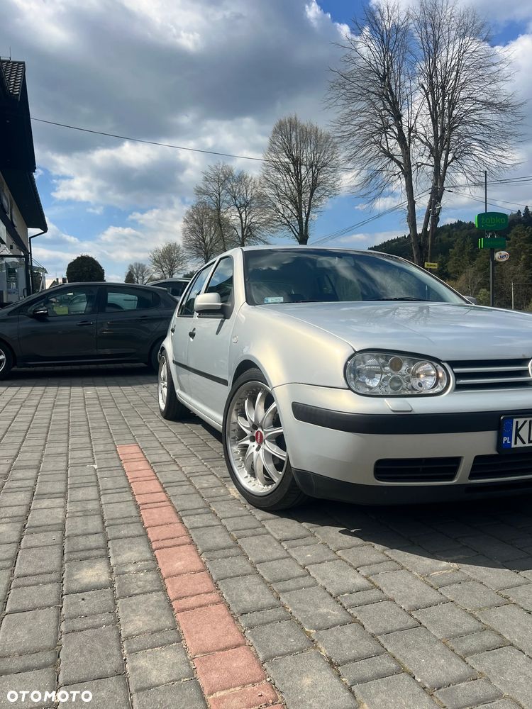 Volkswagen Golf 1.6 - 8