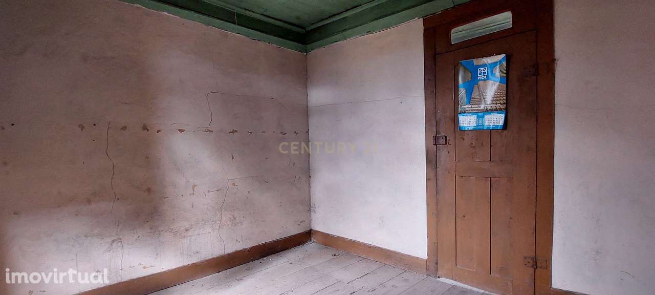 Casa Rústica em Moimenta da Beira com Jardim e Adega - Grande imagem: 3/28