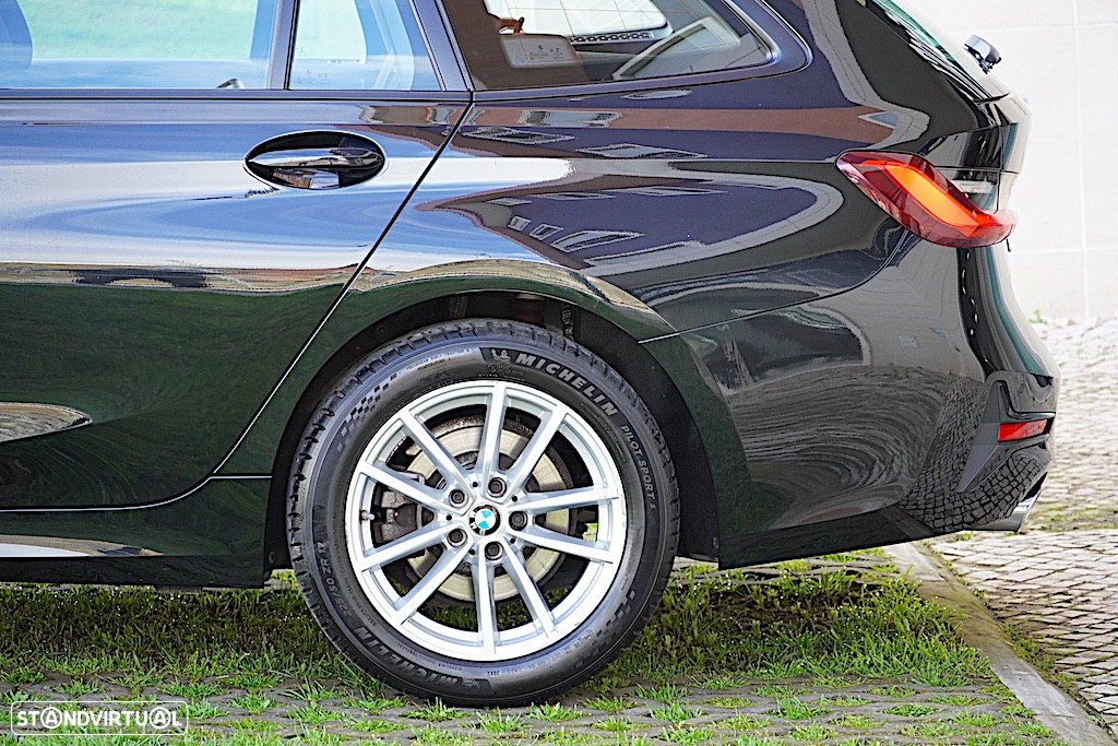 BMW 318 d Touring Auto - 5