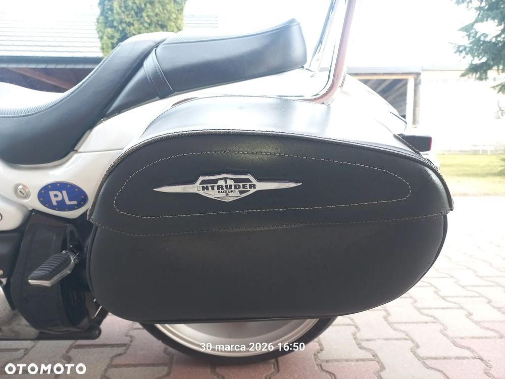 Suzuki Intruder - 8
