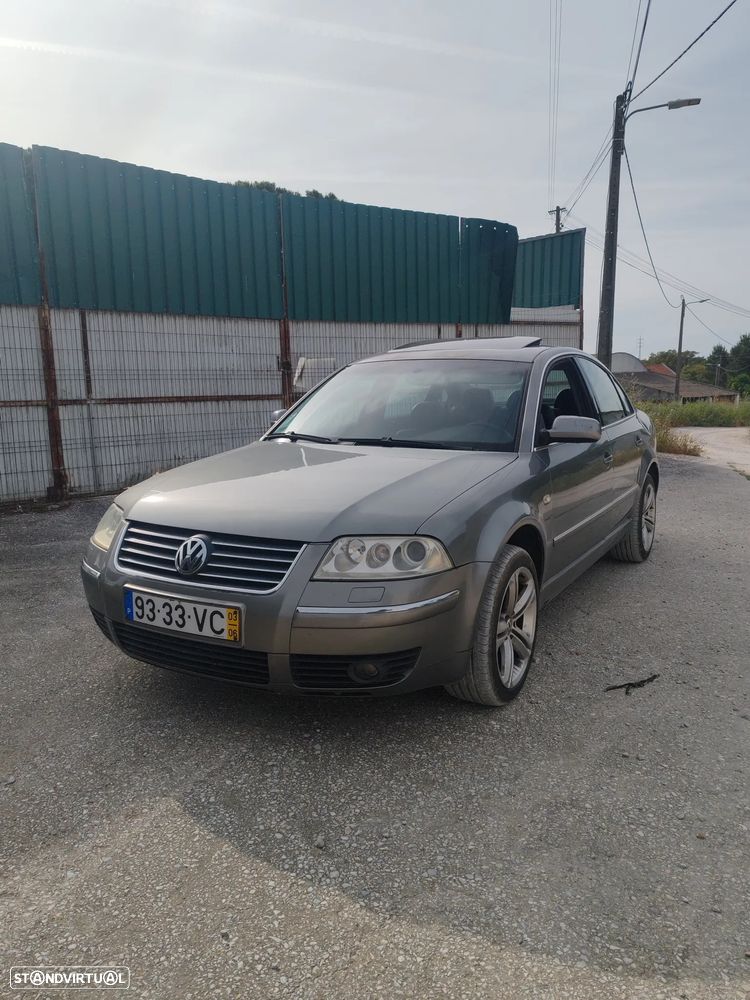 VW Passat 1.9 TDi Highline - 3