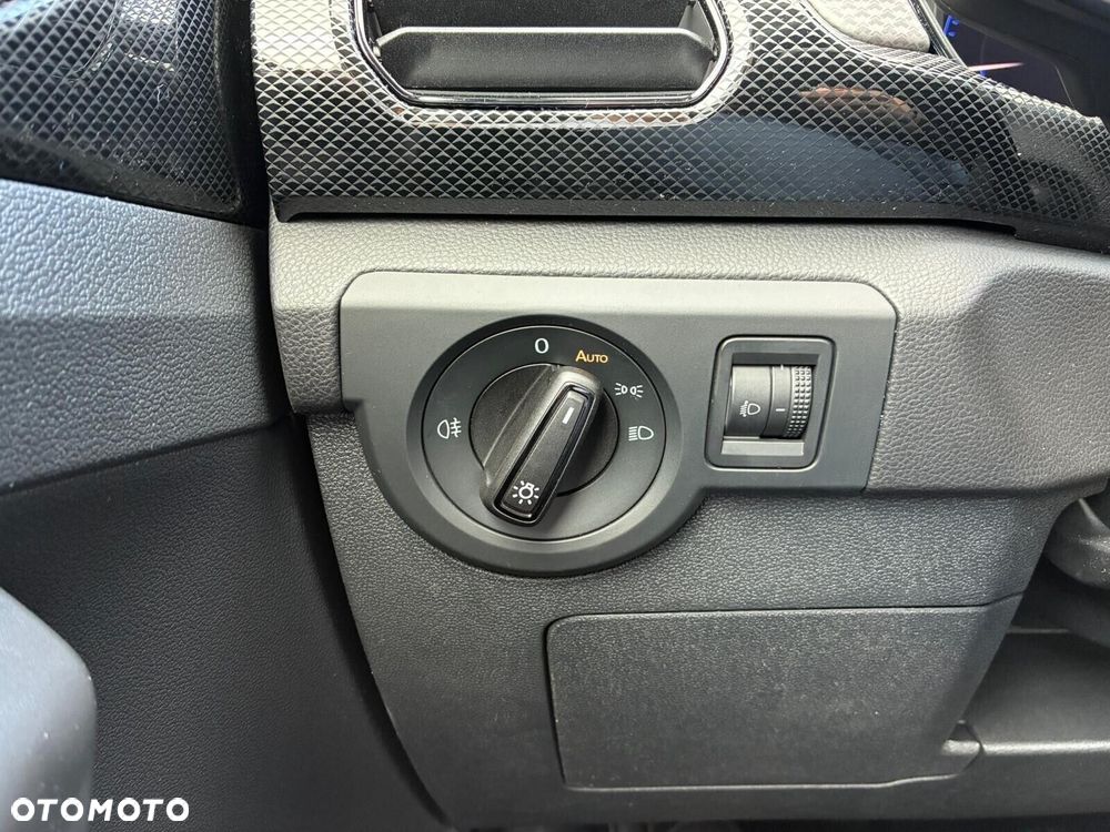 Volkswagen T-Cross - 19
