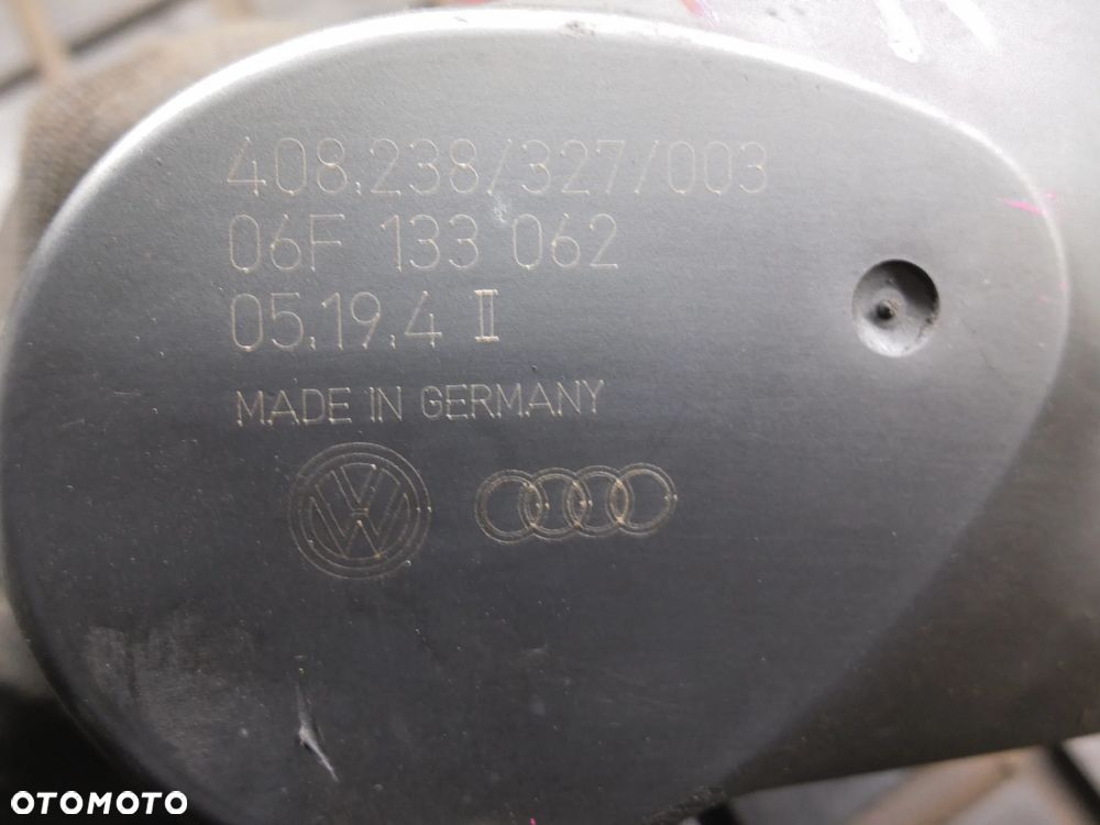 Przepustnica VOLKSWAGEN PASSAT B6 AUDI A3 8P SEAT LEON II 2.0 FSI 06F133062 - 2