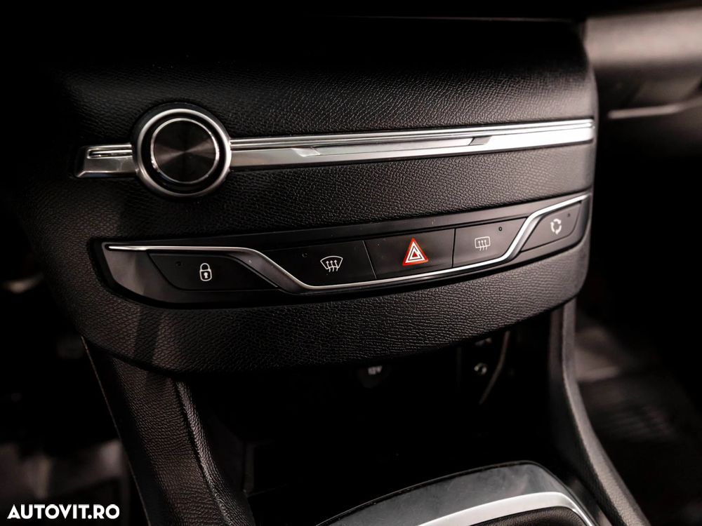 Peugeot 308 1.6 HDI FAP Allure - 19
