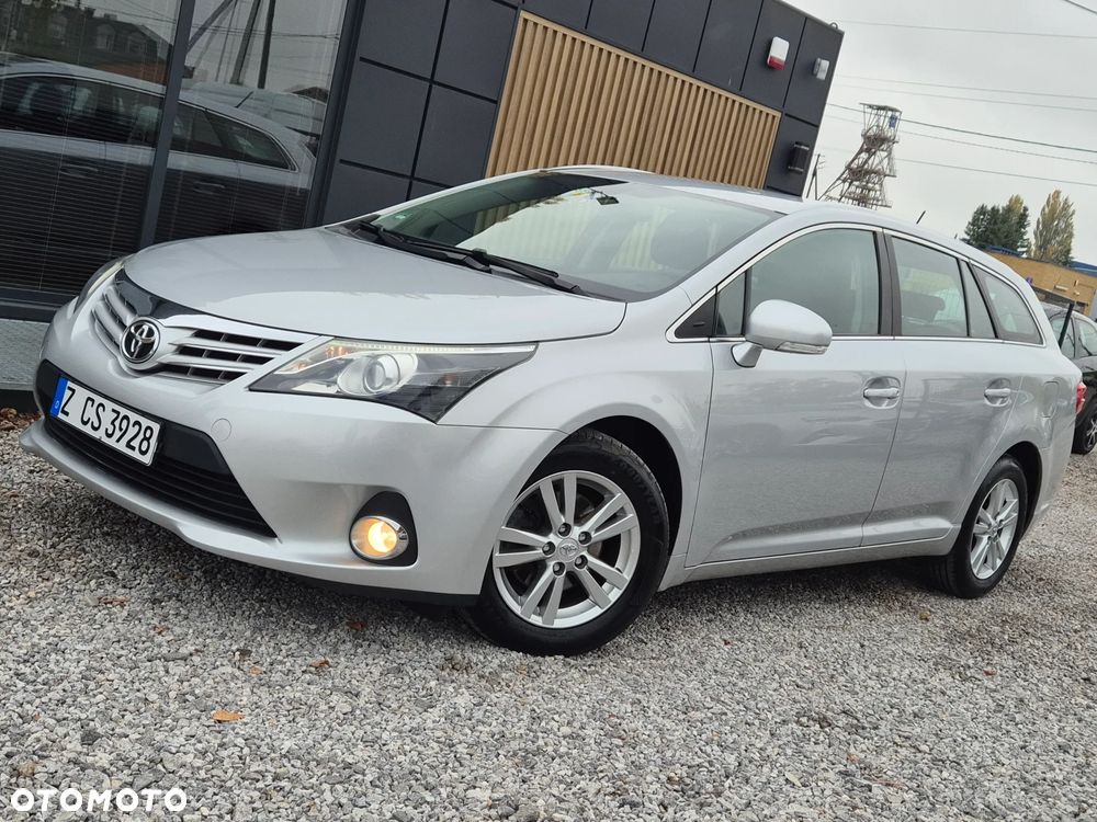 Toyota Avensis Touring Sports 1.8 Comfort - 3